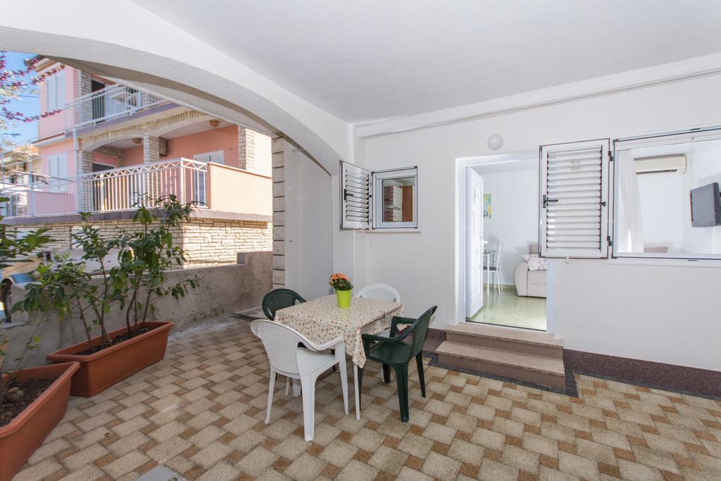 Apartment Mika 2 Trogir Kültér fotó